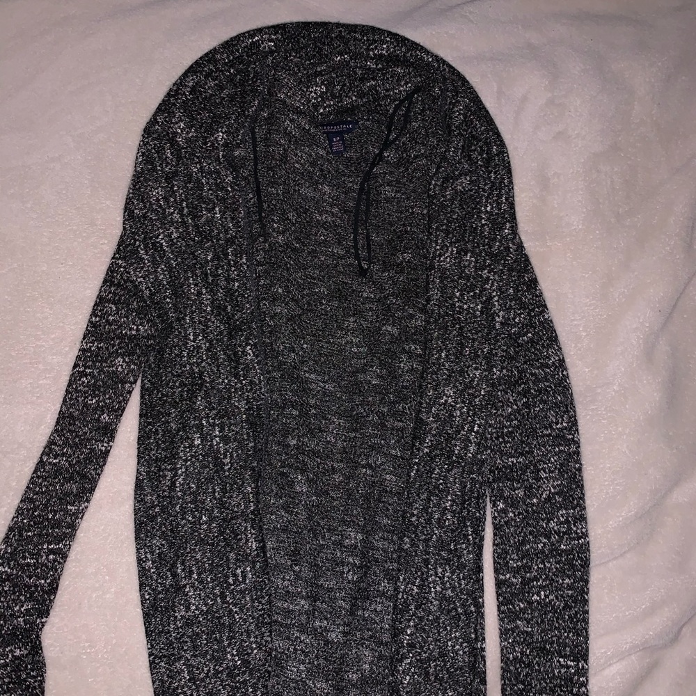 LIGHTLY WORN aeropostale long sleeve cardigan